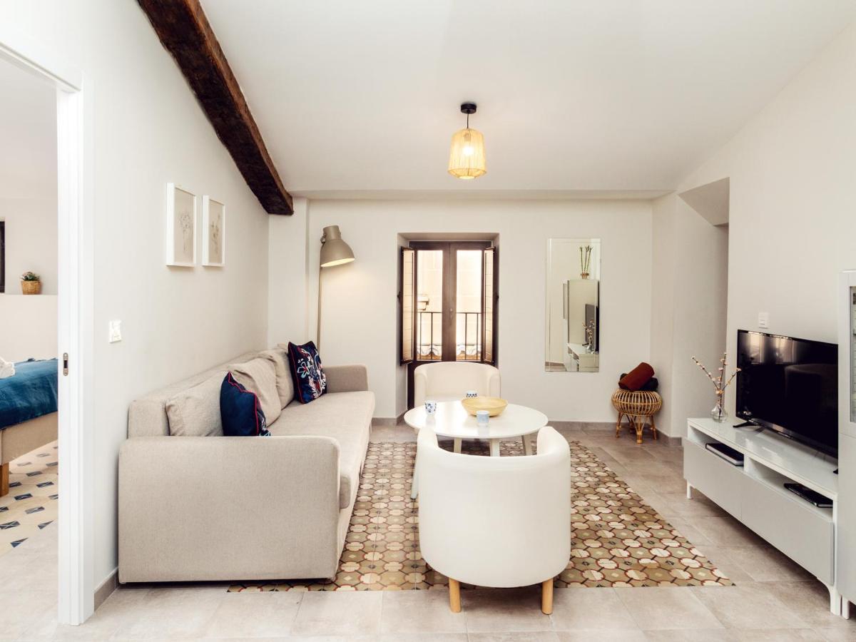 Apartamentos Plaza Mayor 35 Caces Buitenkant foto