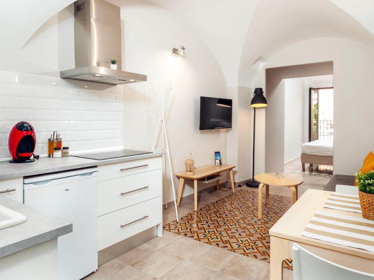 Apartamentos Plaza Mayor 35 Caces Buitenkant foto