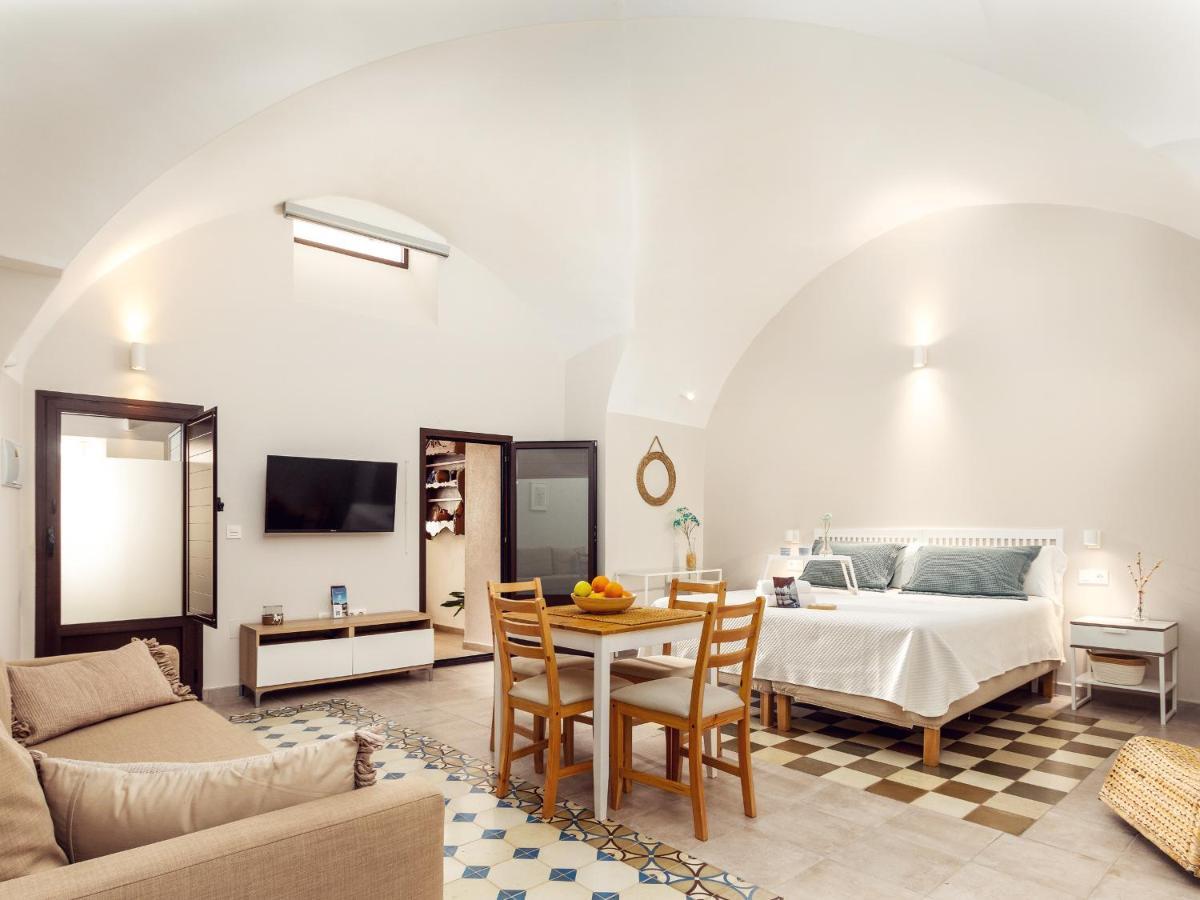 Apartamentos Plaza Mayor 35 Caces Buitenkant foto