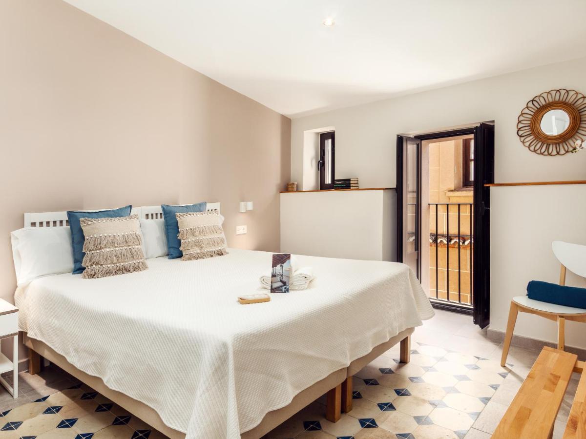 Apartamentos Plaza Mayor 35 Caces Buitenkant foto