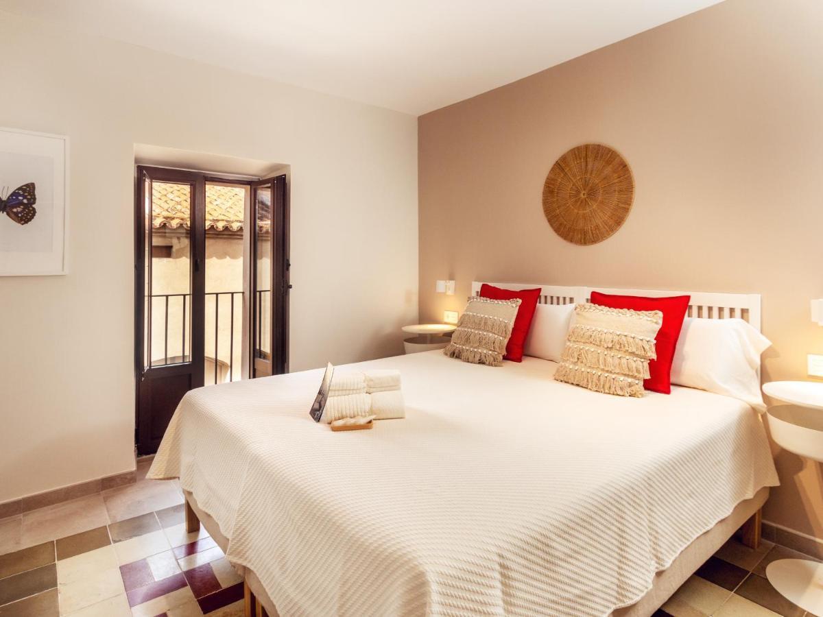 Apartamentos Plaza Mayor 35 Caces Buitenkant foto